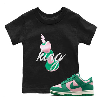Dunk Low Medium Soft Pink Malachite shirt to match jordans 3D King sneaker tees Dunk Retro SE Medium Soft Pink Malachite SNRT sneaker release tees baby toddler Black 1 cotton Shirt