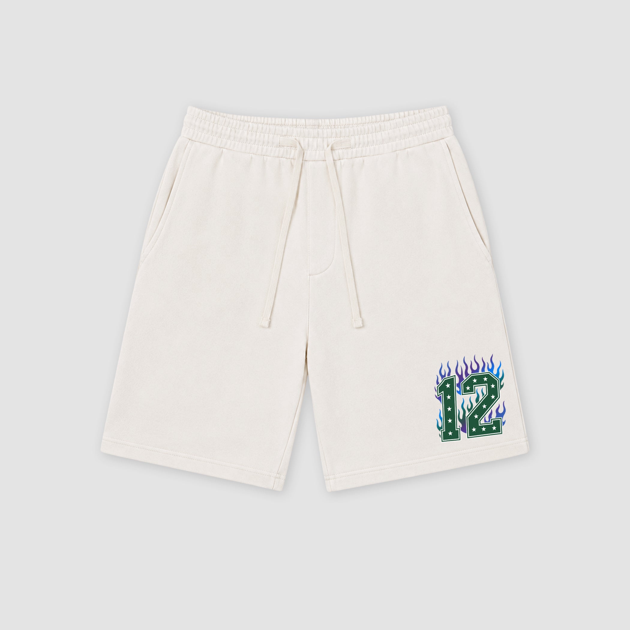 The Blaze Varsity graphic fleece shorts deliver a relaxed streetwear look with premium fleece comfort and bold graphic details, designed to match the Air Jordan 12 Summit Green and complete your sneaker rotation.