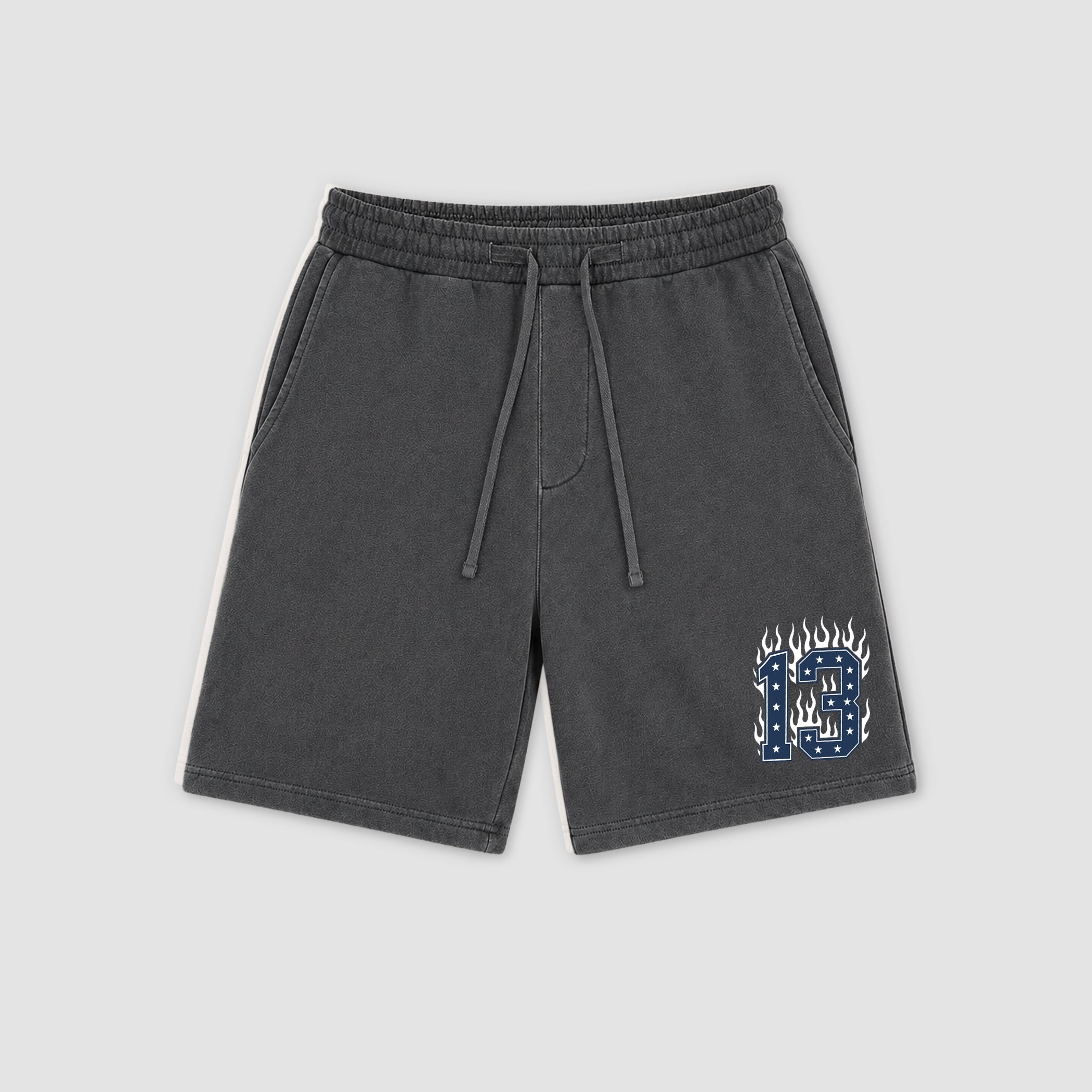 The Blaze Varsity graphic fleece shorts deliver a relaxed streetwear look with premium fleece comfort and bold graphic details, designed to match the Air Jordan 13 Flint and complete your sneaker rotation.