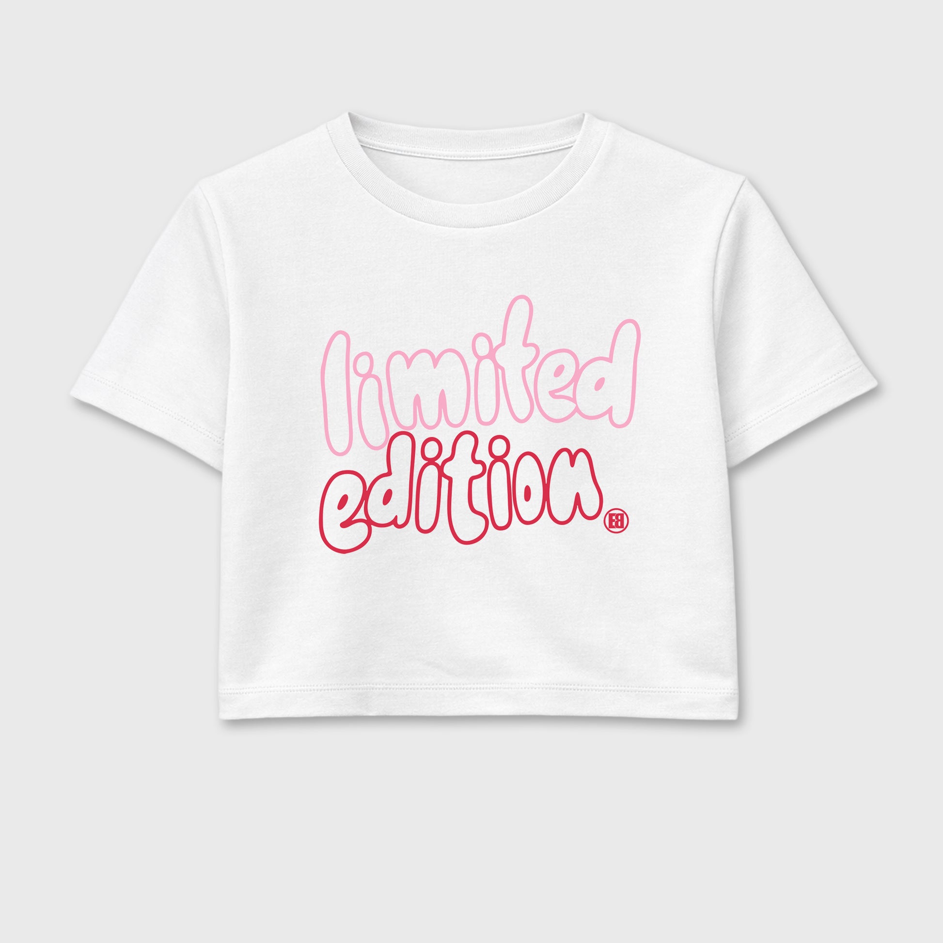 Perfect Sneakerhead Fashion Outfits – Sneaker Tees To Match Air Jordan 1 Low OG x Travis Scott Tropical Pink Shoes – Limited Edition Graphic Crop Top White 2