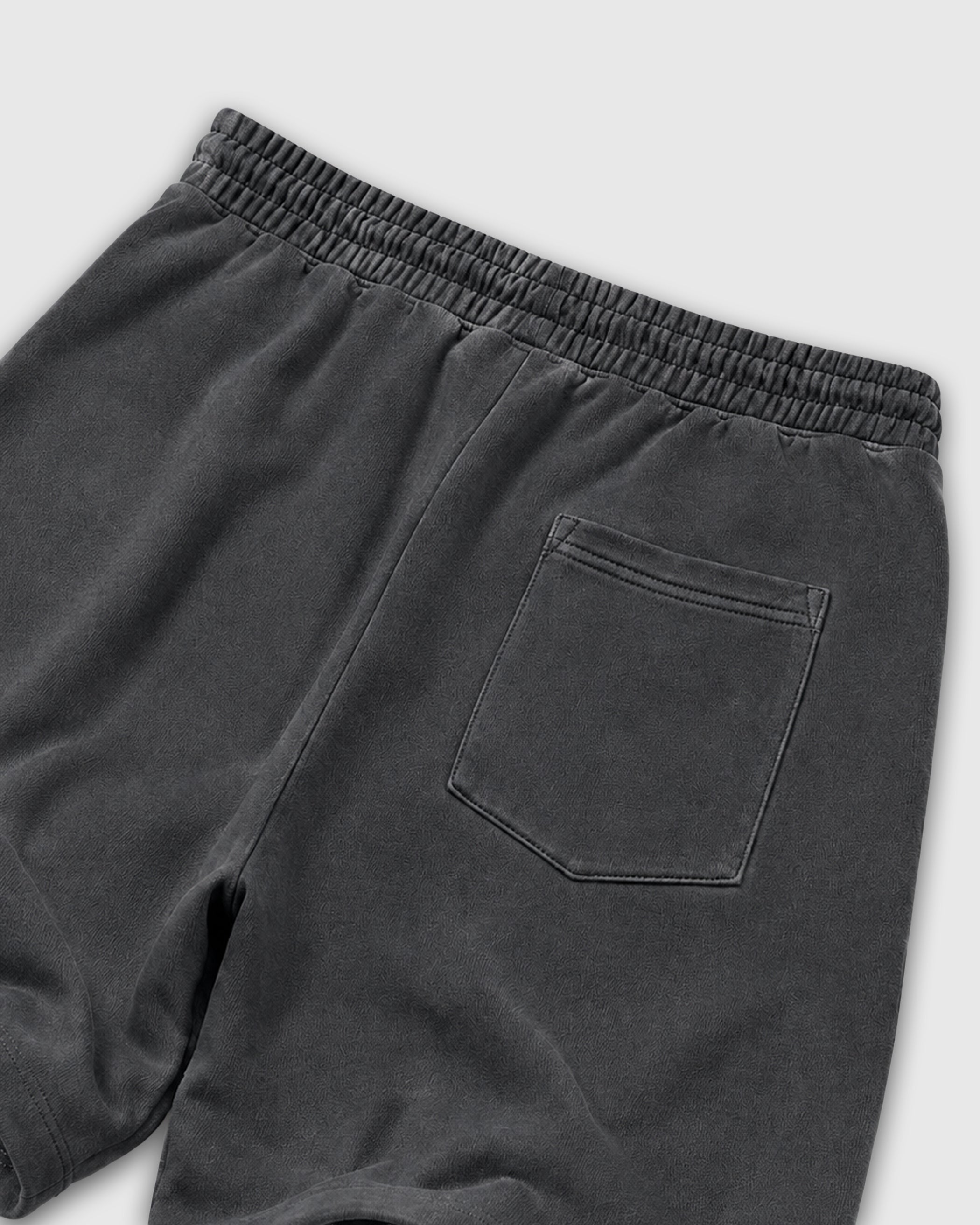The Money Stacking Club graphic fleece shorts deliver a relaxed streetwear look with premium fleece comfort and bold graphic details, designed to match the Air Jordan 5 Halloween and complete your sneaker rotation.