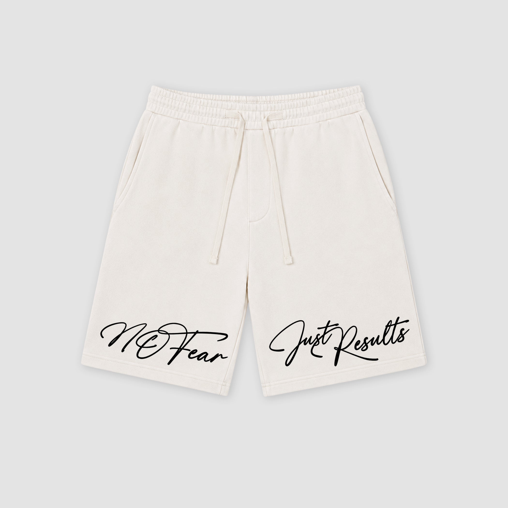 The No Fear graphic fleece shorts deliver a relaxed streetwear look with premium fleece comfort and bold graphic details, designed to match the Air Jordan 8 Chrome and complete your sneaker rotation.
