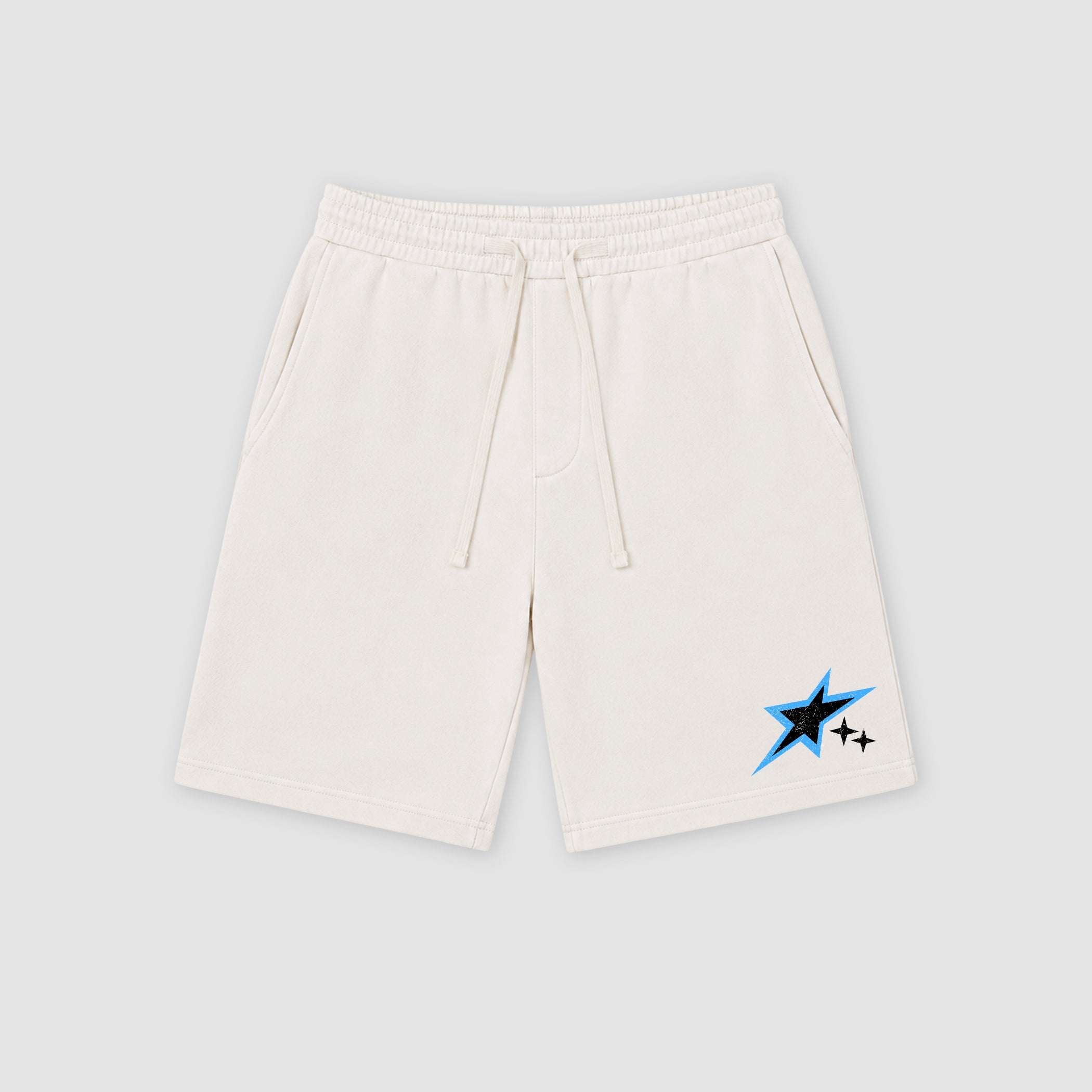 The Three Stars graphic fleece shorts deliver a relaxed streetwear look with premium fleece comfort and bold graphic details, designed to match the Air Jordan 5 Black Carolina and complete your sneaker rotation.