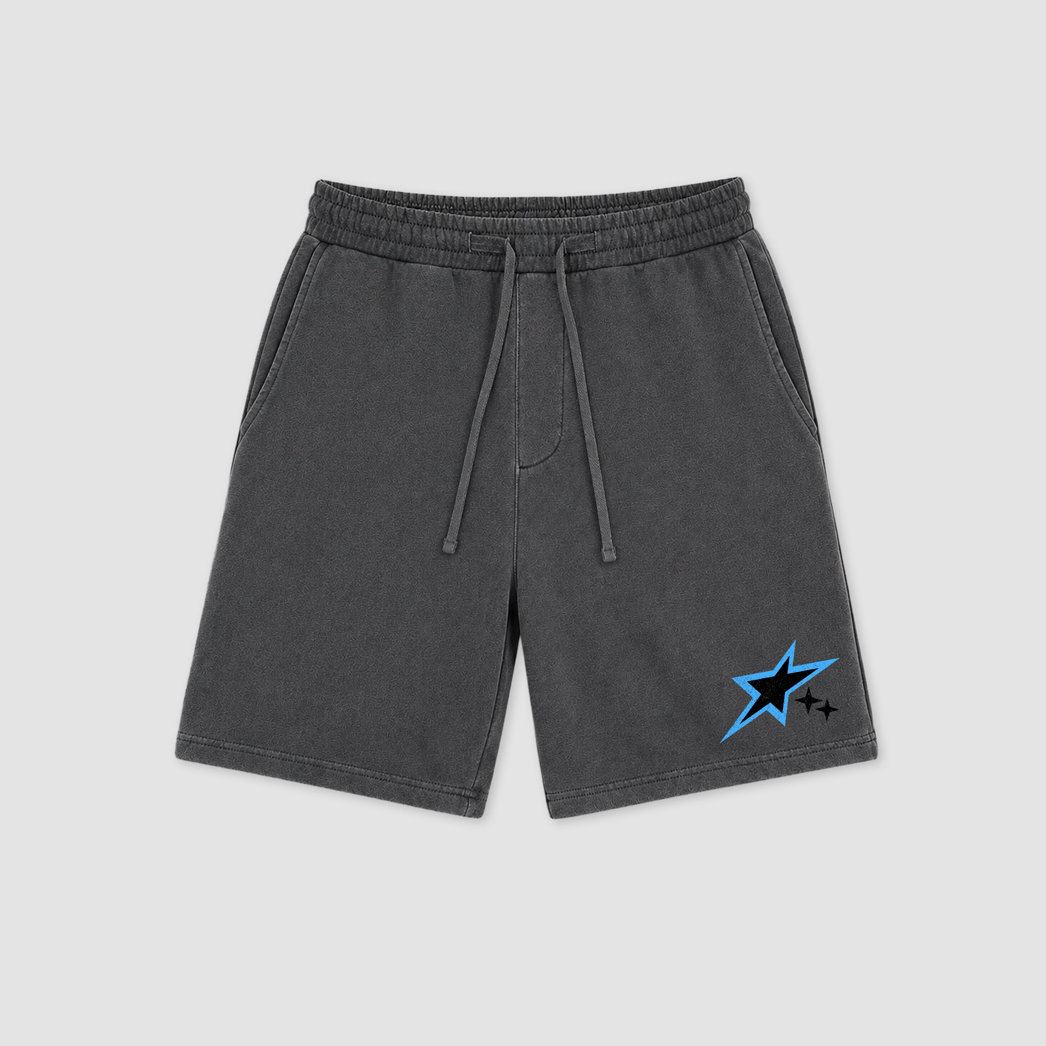 The Three Stars graphic fleece shorts deliver a relaxed streetwear look with premium fleece comfort and bold graphic details, designed to match the Air Jordan 5 Black Carolina and complete your sneaker rotation.