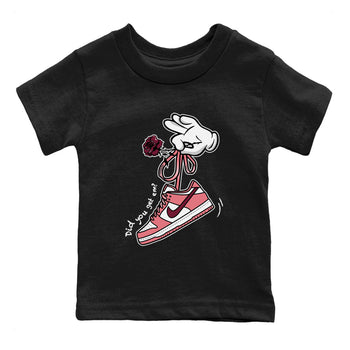 Dunks Valentines Day shirt to match jordans Cartoon Hands sneaker tees Dunks Valentine's Day SNRT sneaker release tees baby toddler Black 2 cotton Shirt