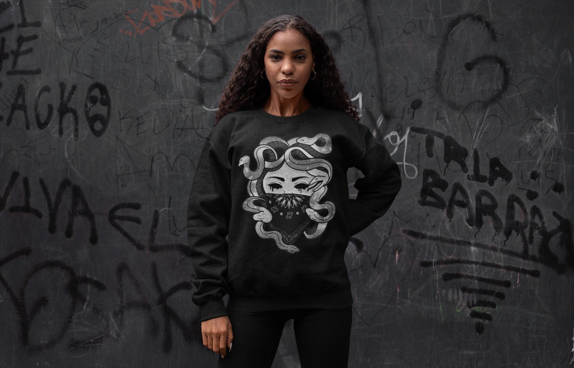 Jordan 1 Silver Toe Sneaker Match Tees Medusa Sneaker Tees Jordan 1 Silver Toe Sneaker Release Tees Unisex Shirts