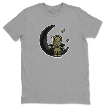 Air Jordan 4 Medium Olive shirt to match jordans The Astronaut sneaker tees AJ4 Medium Olive SNRT Sneaker Release Tees Unisex Heather Grey 2 T-Shirt